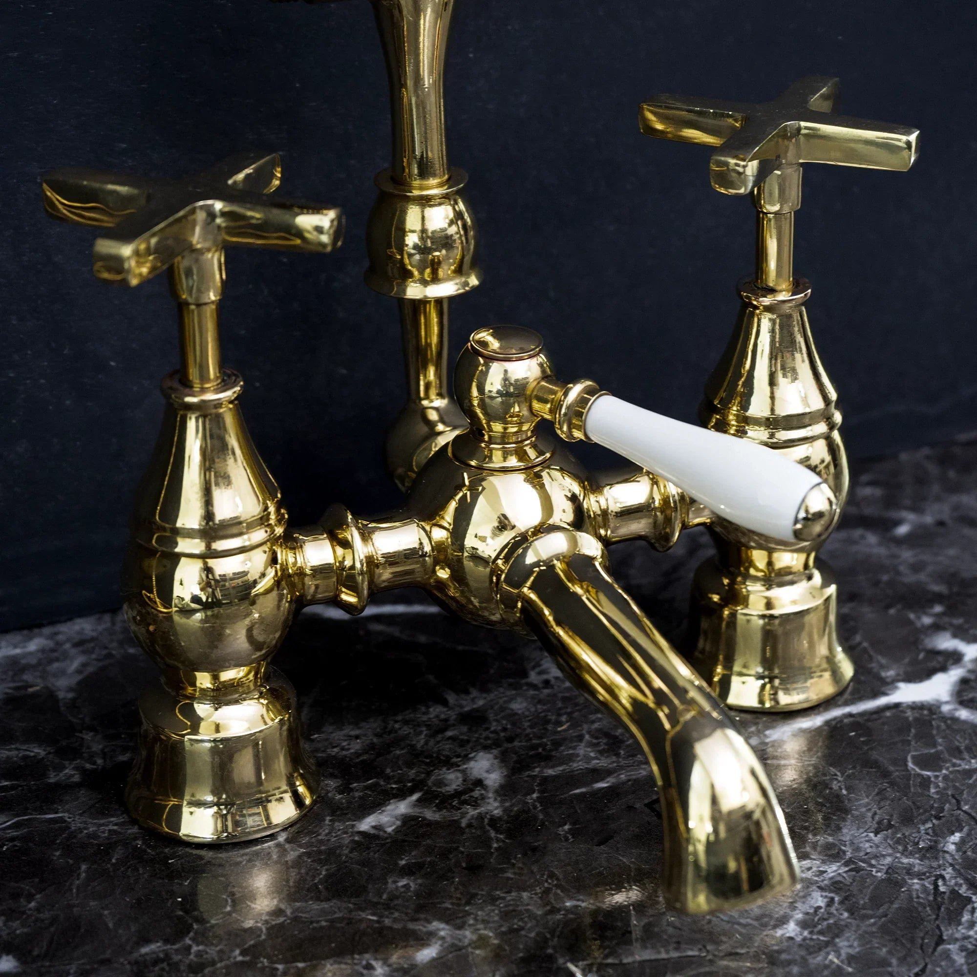 Unlacquered Brass Tub Filler in Gold