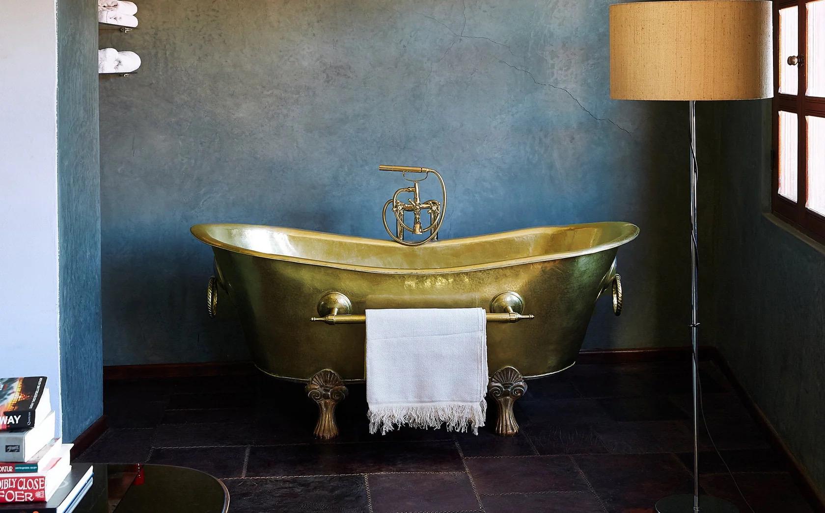 Solid Brass Clawfoot Bathtub – Freestanding Vintage Tub
