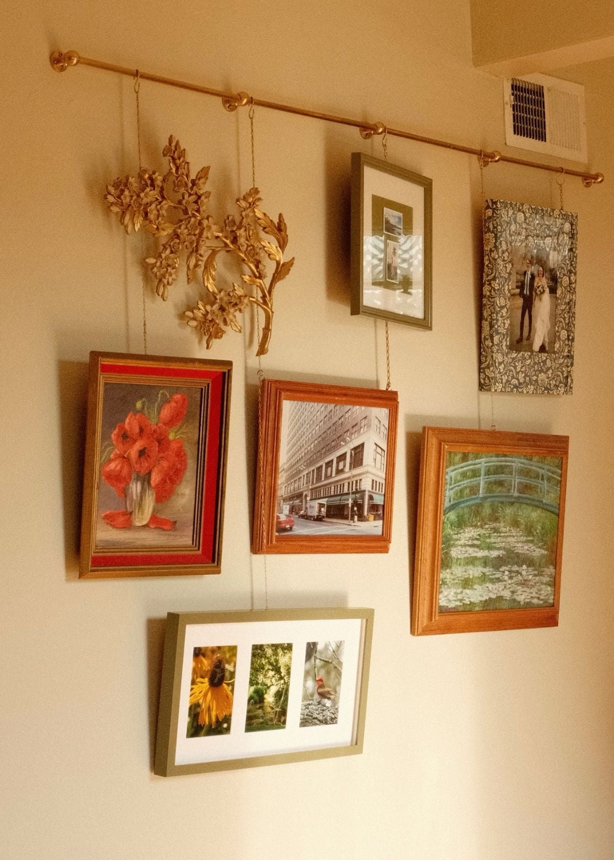 Vintage Style unlacquered Brass Picture Rail Hanging Kit – Adjustable Art Hanging System with Chains | Gallery Wall Frame Display | Classic Wall Decor