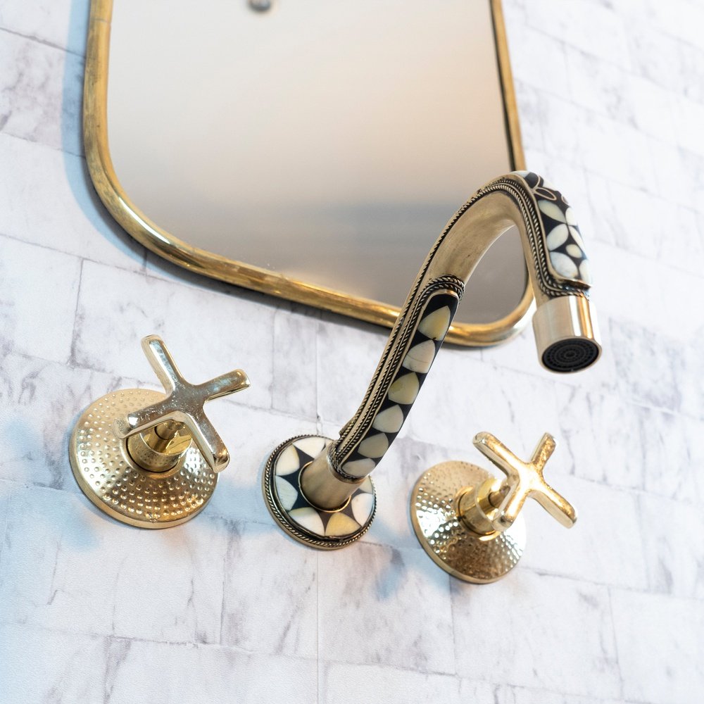 Handcrafted Cobra Wood & Brass Wall Mounted faucet
