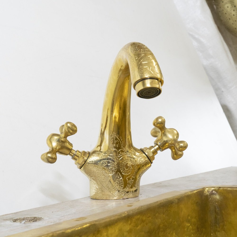 AquaLuxe Vanity Faucet