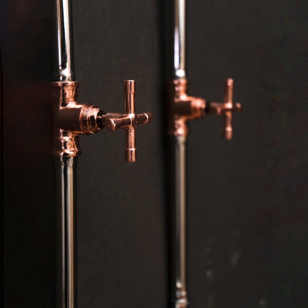 Old Fashioned Wall-Mounted Faucet